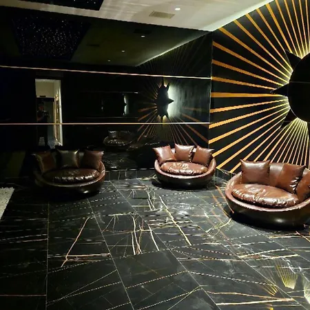 A Stylish 100 M Away From The Sea Alanya